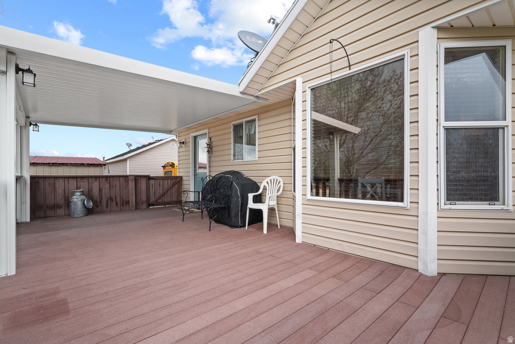 366 S 200 E Mona, UT 84645