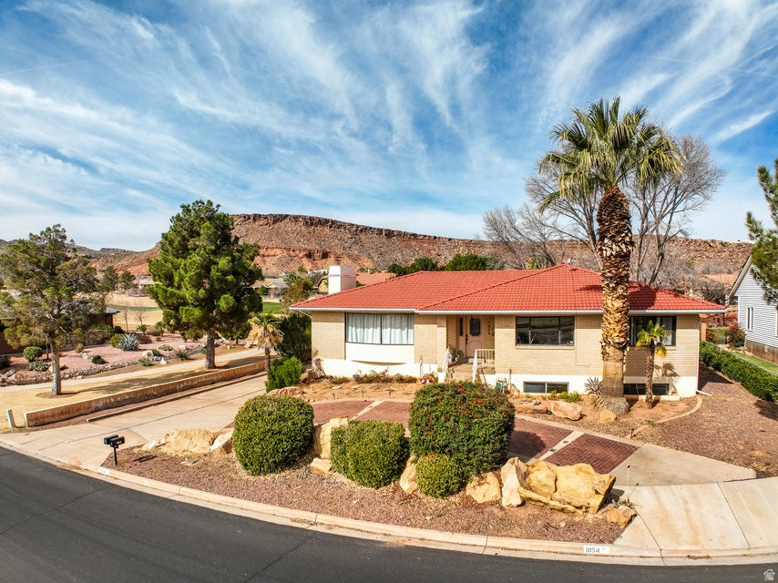 1054 W WESLEY POWELL St George, UT 84790