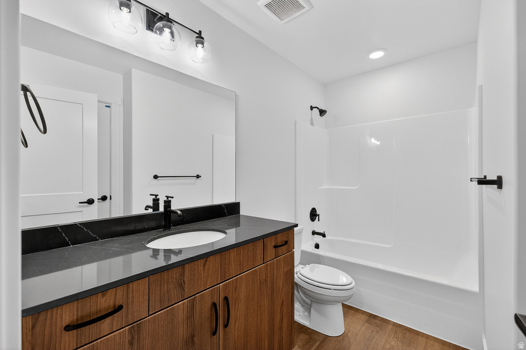 2738 N 2775 W #112 Plain City, UT 84404