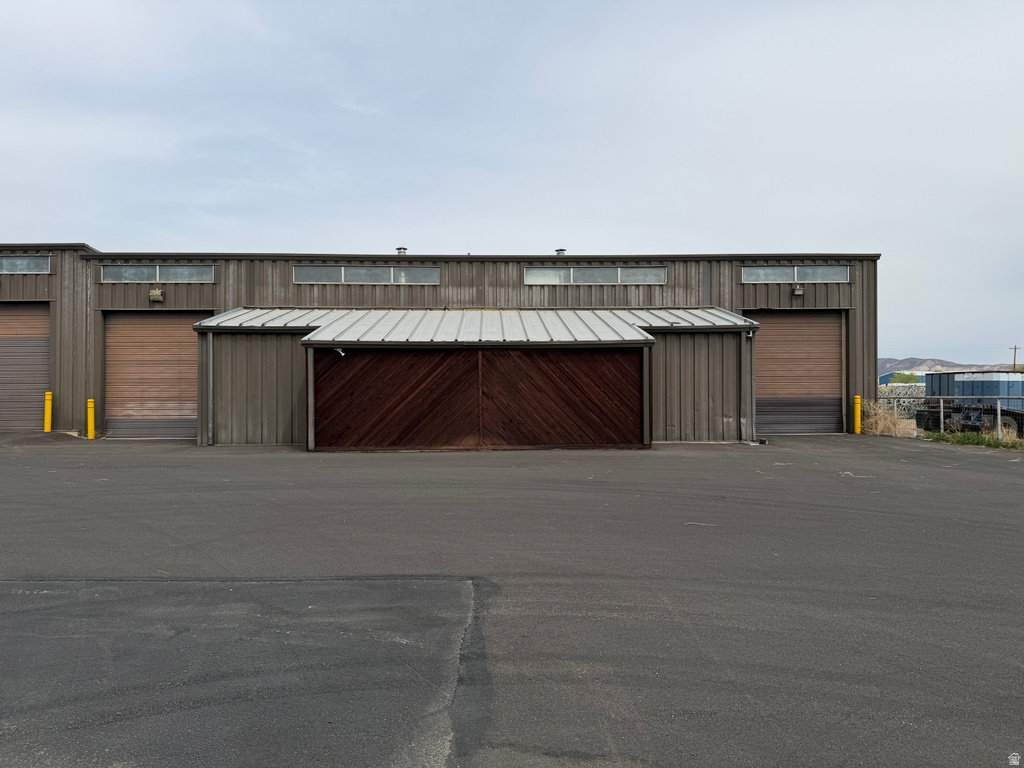 1001 E 450 S photo 4