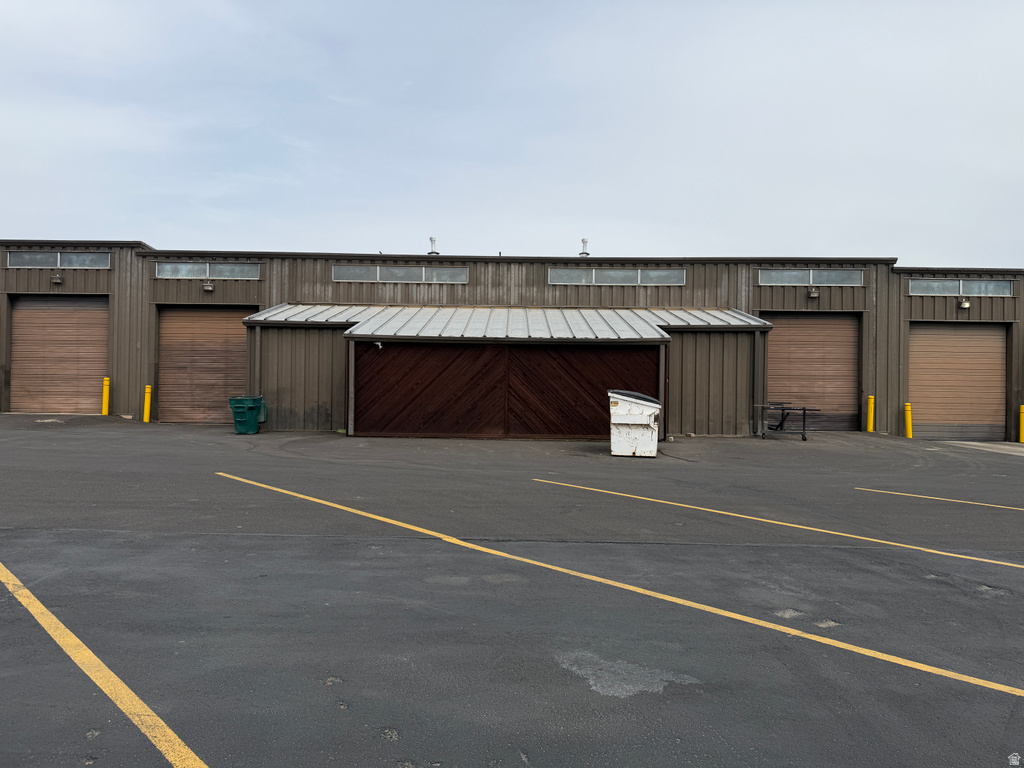 1001 E 450 S photo 2