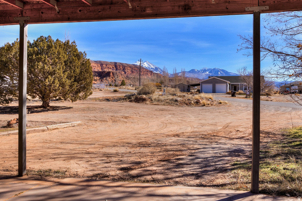 55 E MOUNT PEALE DR Moab, UT 84532