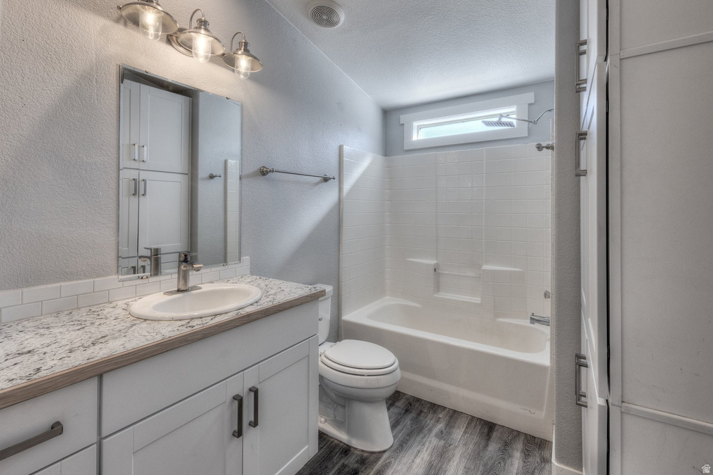 55 E MOUNT PEALE DR Moab, UT 84532