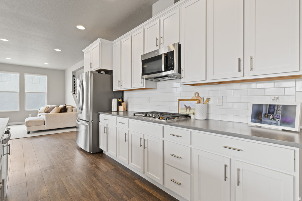 1325 E DESERT PEAK Eagle Mountain, UT 84005