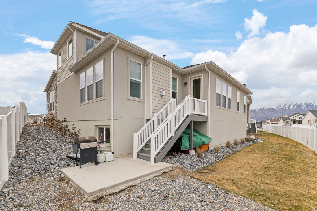 1325 E DESERT PEAK Eagle Mountain, UT 84005