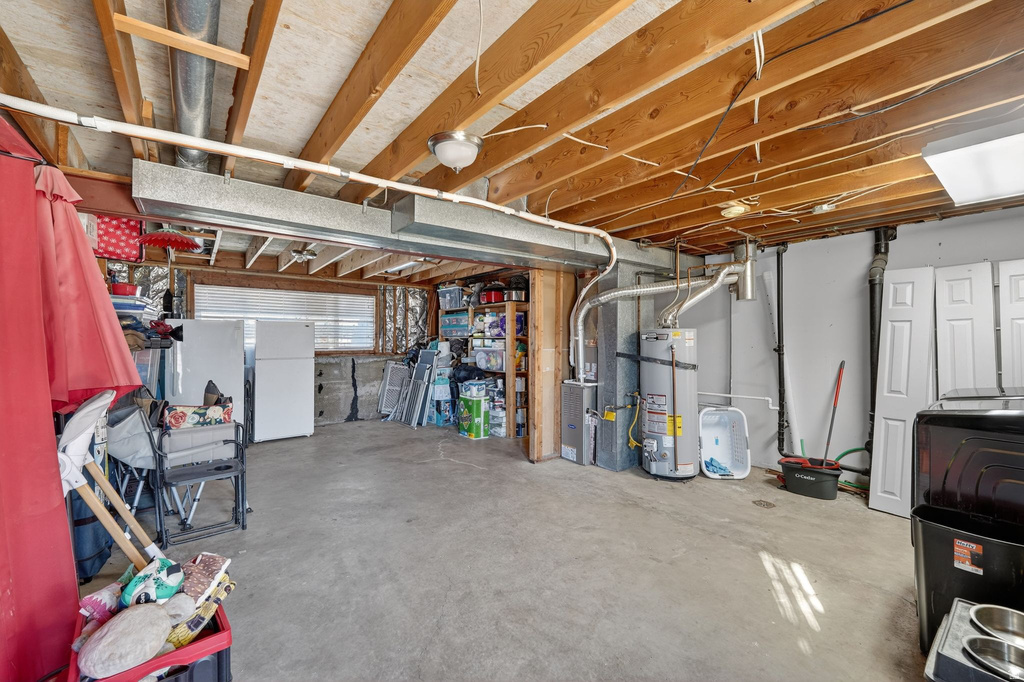 911 S 1500 E Clearfield, UT 84015