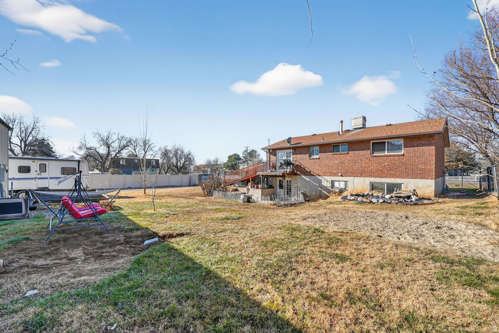 911 S 1500 E Clearfield, UT 84015