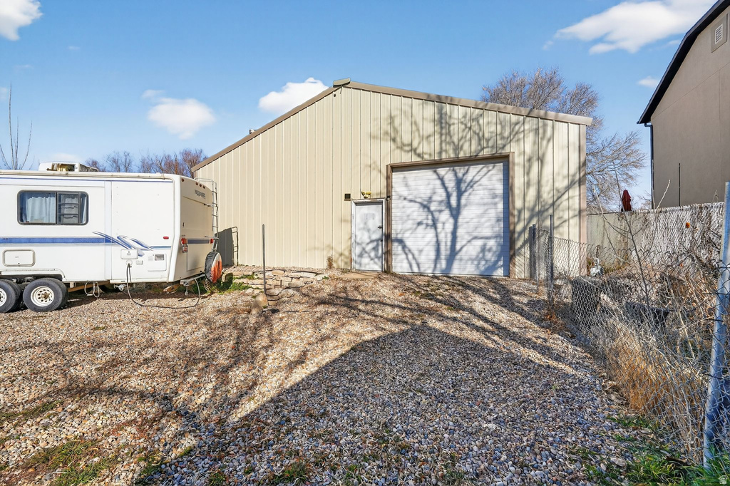 911 S 1500 E Clearfield, UT 84015