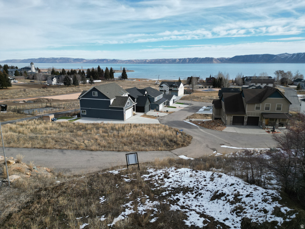 697 N LOCHWOOD DR Garden City, UT 84028