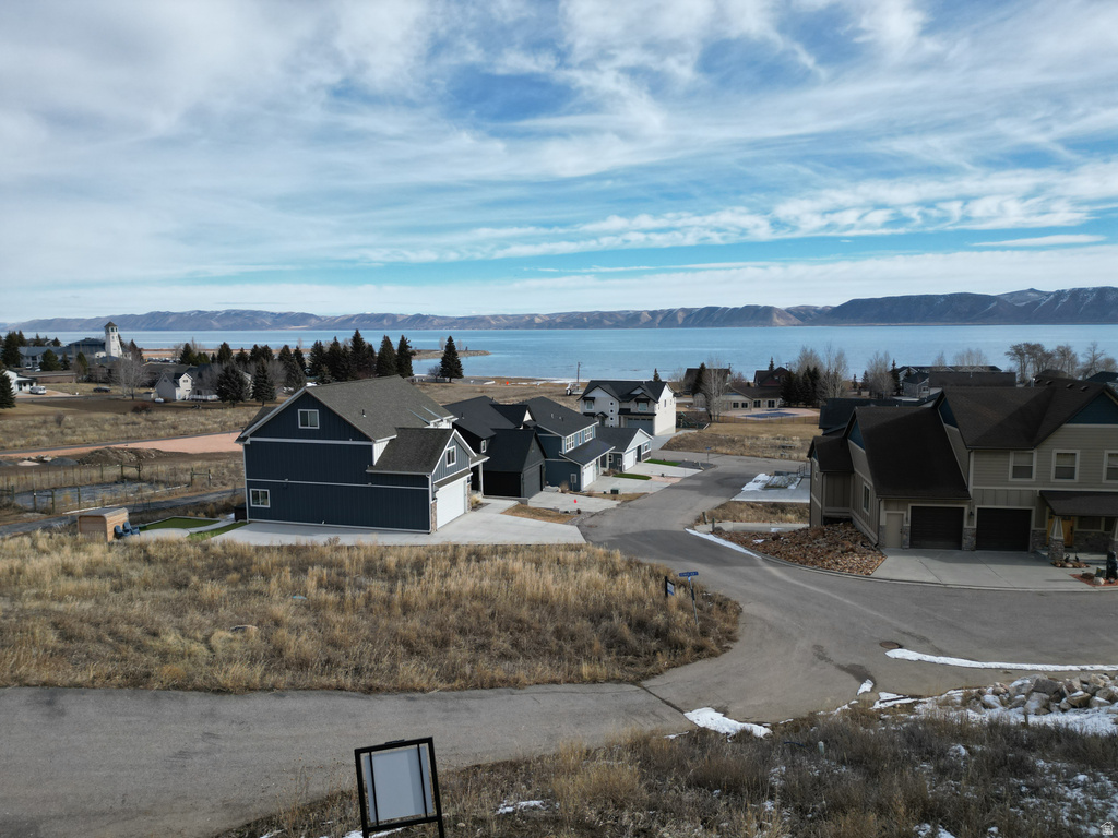 697 N LOCHWOOD DR Garden City, UT 84028