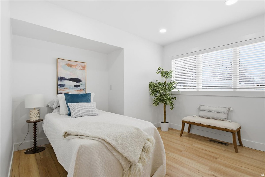 6869 S BROOKHILL DR Salt Lake City, UT 84121