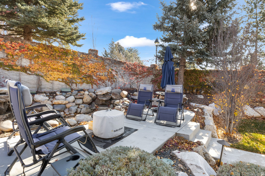 8330 S DANISH RD Cottonwood Heights, UT 84093