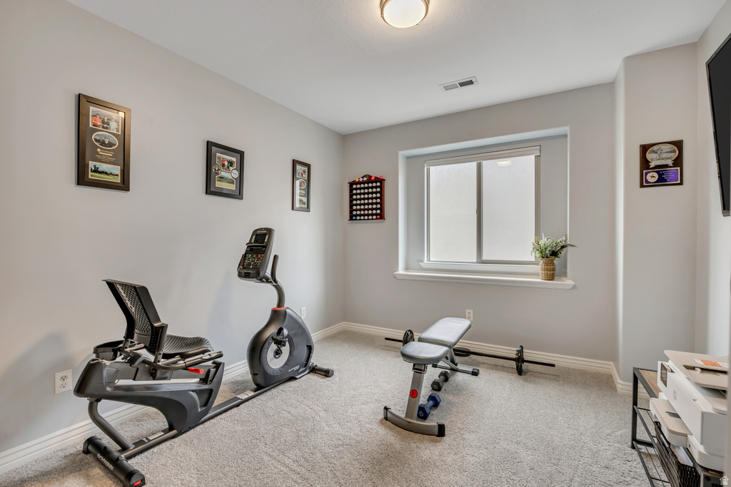 1821 E WHITETAIL WAY Layton, UT 84040