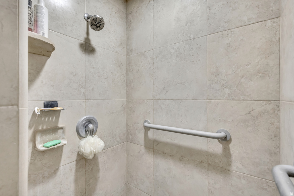 1821 E WHITETAIL WAY Layton, UT 84040