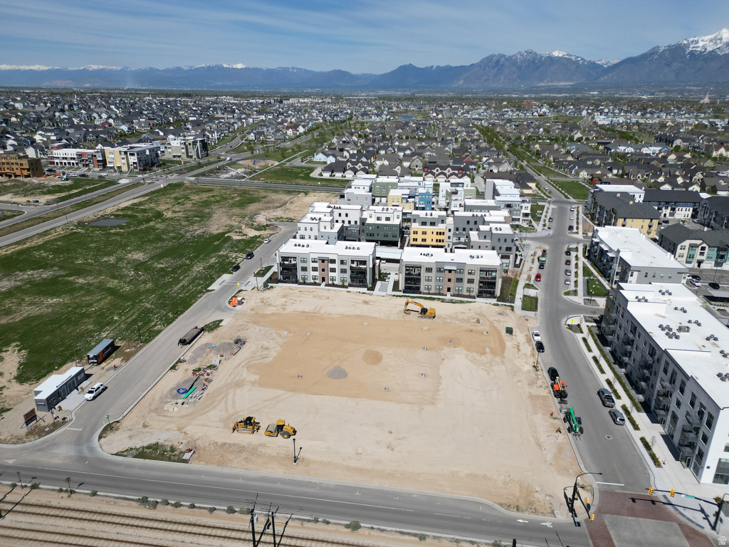 5263 W REVENTON RD #104 South Jordan, UT 84009