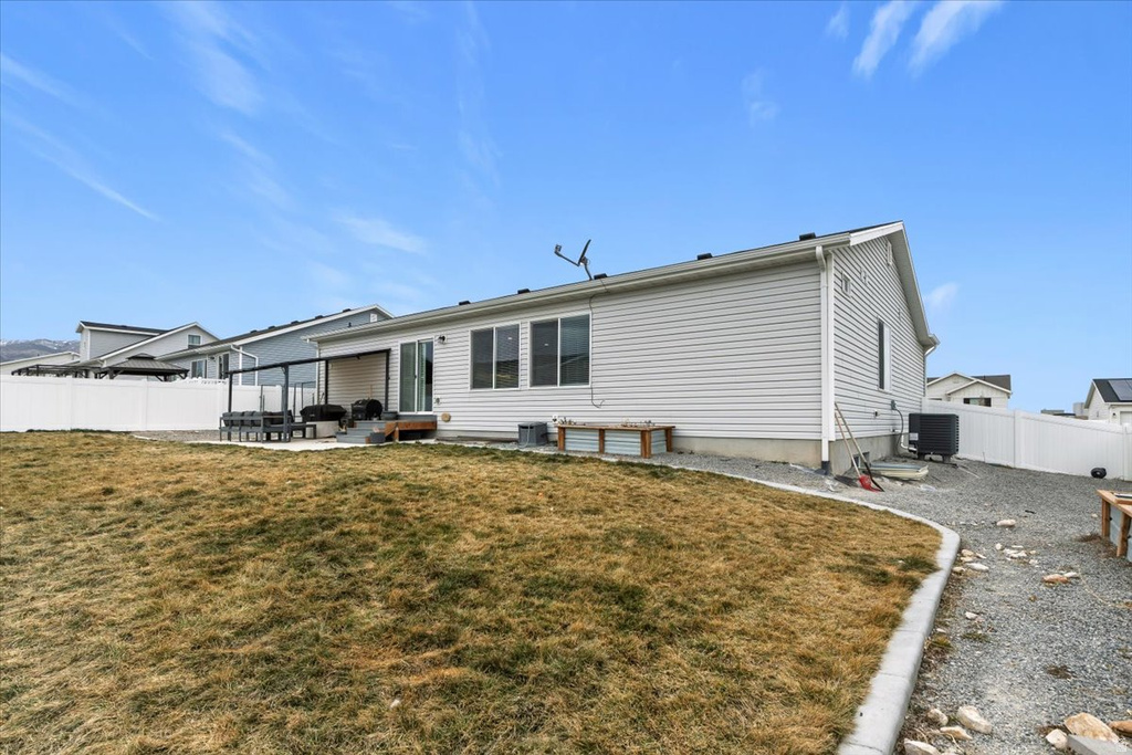 1151 W HONEYCOMB DR Grantsville, UT 84029