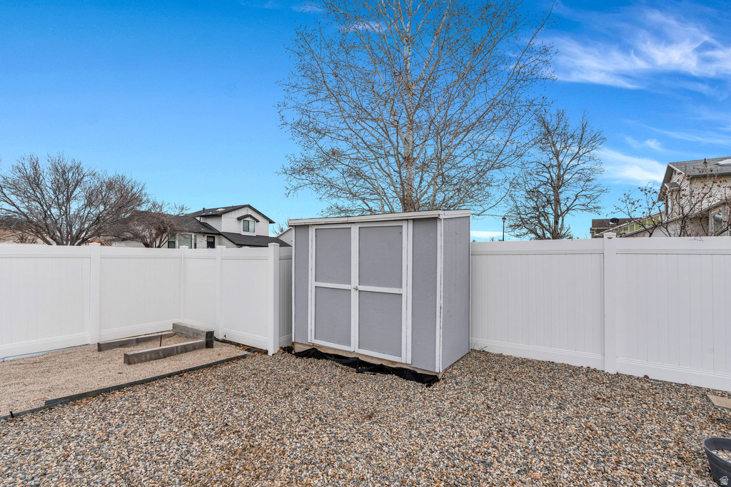 6073 W EAGLES PEAK CV West Valley City, UT 84128