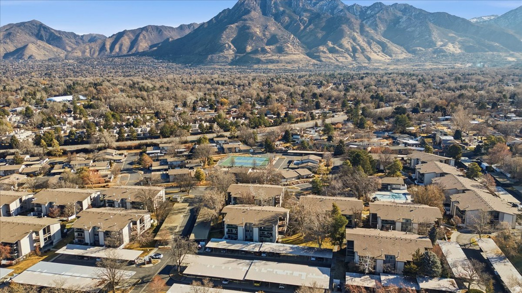 5809 S WATERBURY DR DR #D Salt Lake City, UT 84121