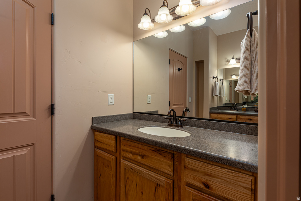 320 W LOS BARANCOS LN Kanab, UT 84741