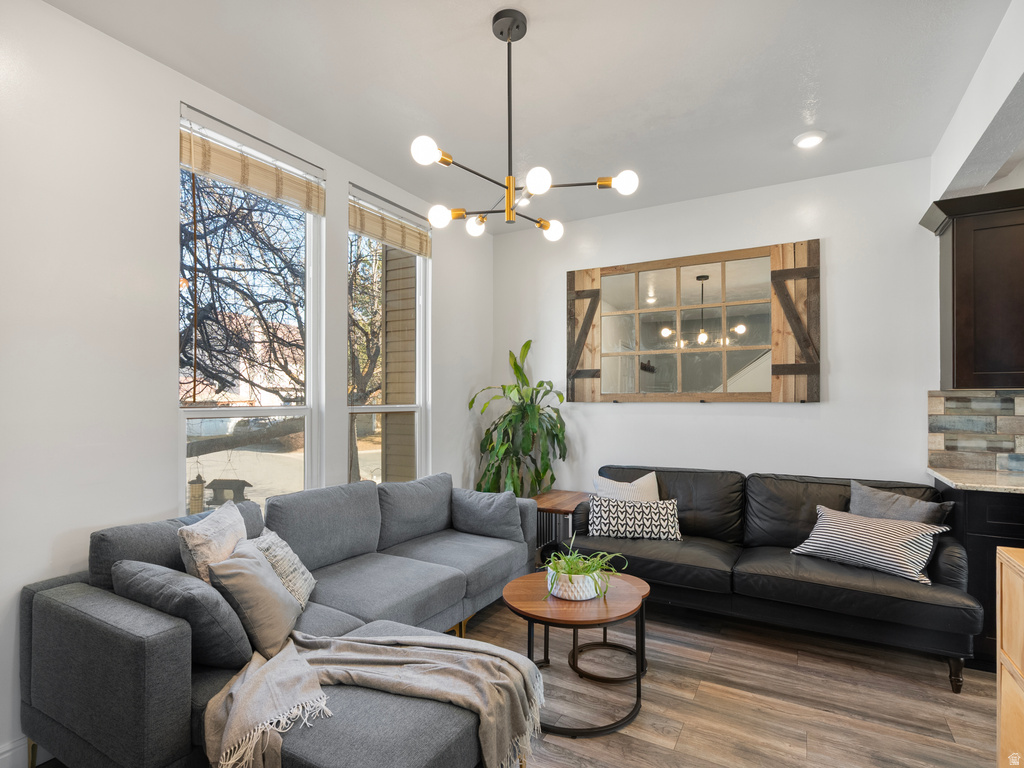 776 E GABLES ST Midvale, UT 84047