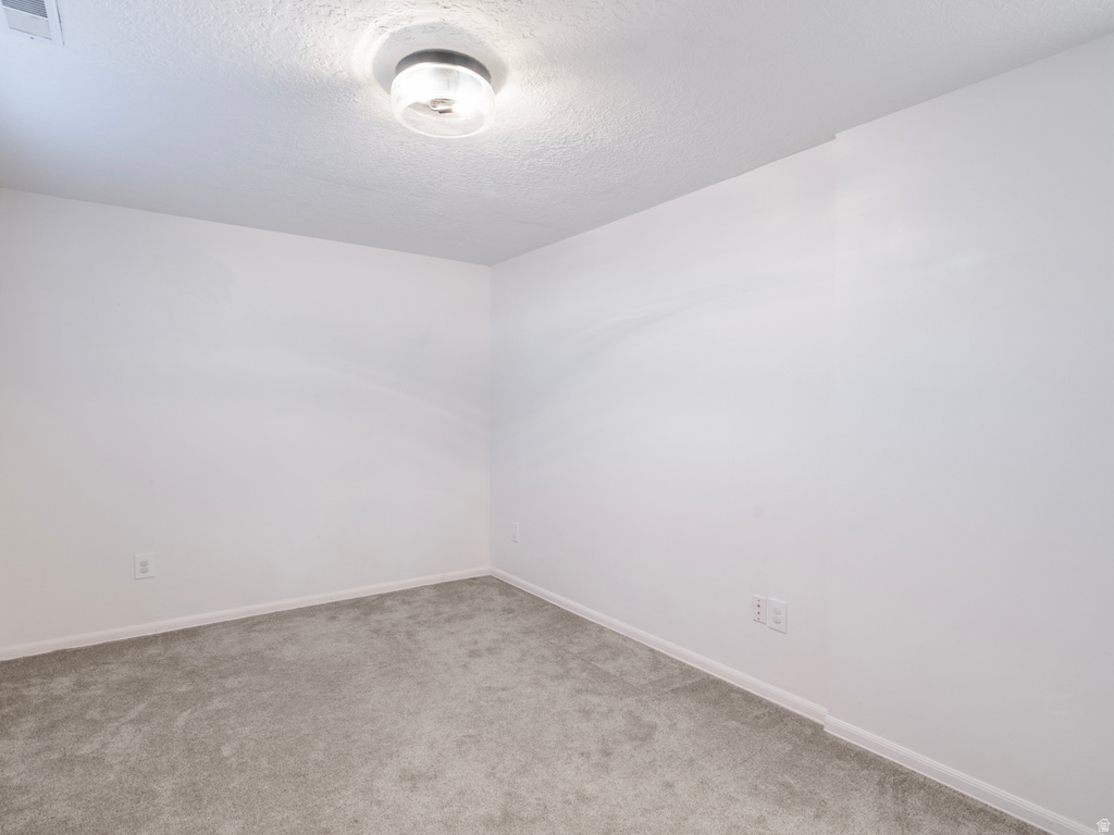 776 E GABLES ST Midvale, UT 84047