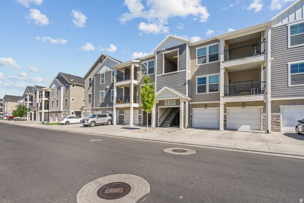1776 W NEWCASTLE LN #301 Saratoga Springs, UT 84045