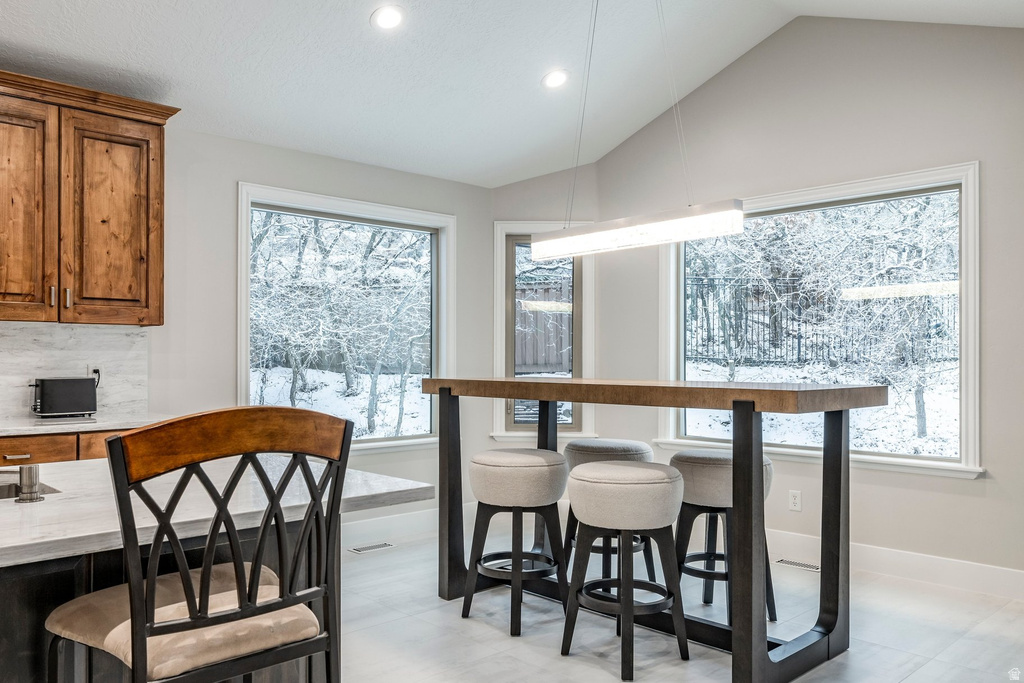 593 S HIDDEN CIR North Salt Lake, UT 84054