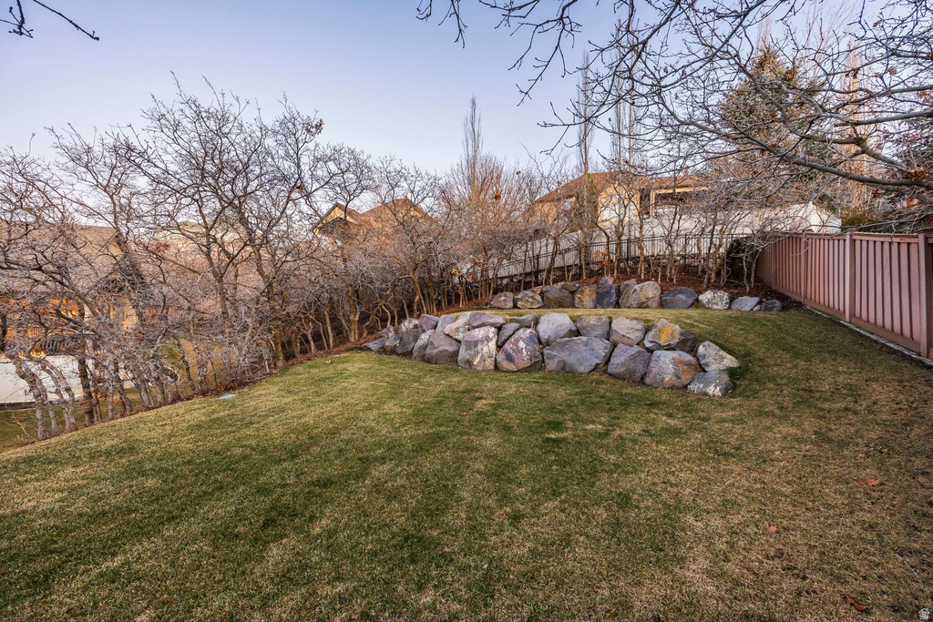 593 S HIDDEN CIR North Salt Lake, UT 84054