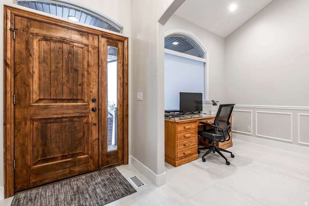 593 S HIDDEN CIR North Salt Lake, UT 84054