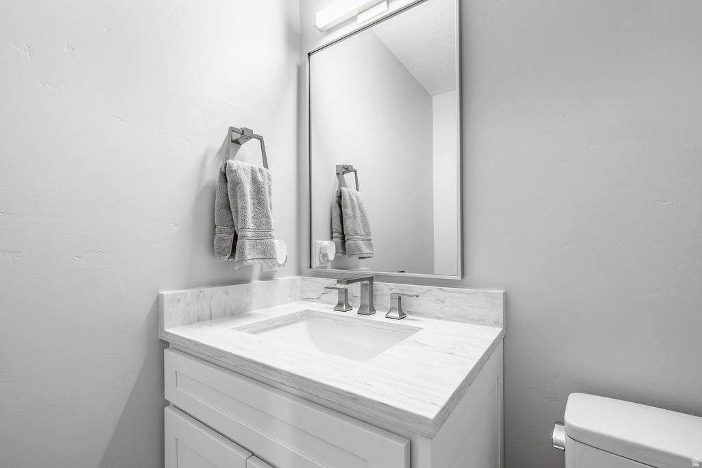 593 S HIDDEN CIR North Salt Lake, UT 84054