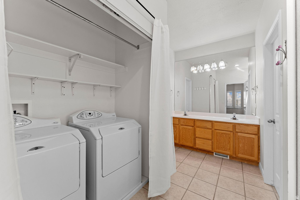 9928 S CASCADE DR Sandy, UT 84070