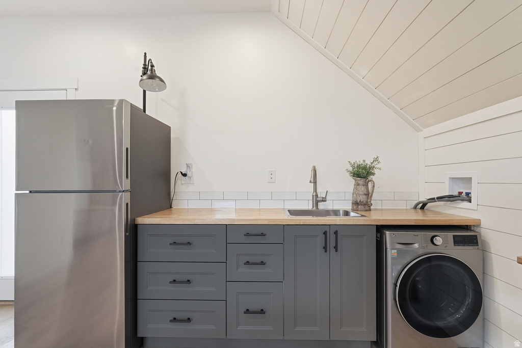 11061 S INDIGO SKY WAY South Jordan, UT 84009