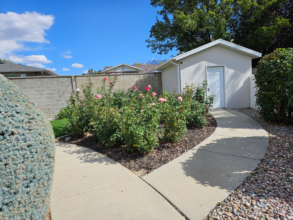 151 E EMILEE KAYE CIR Sandy, UT 84070