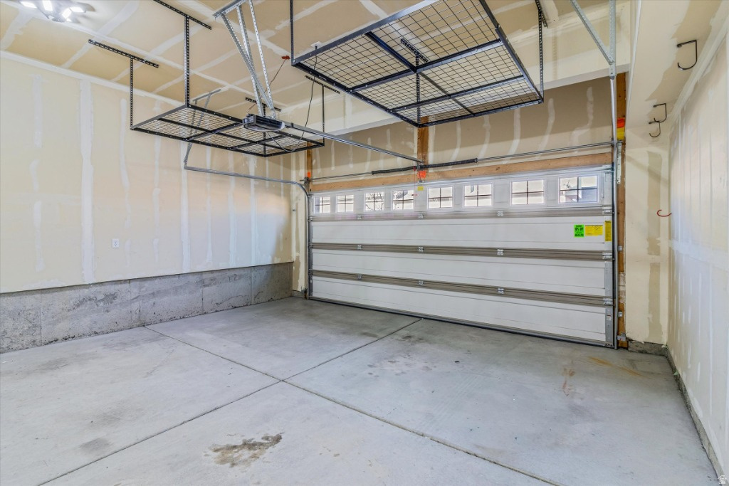 5653 W PELICAN RIDGE LN West Valley City, UT 84118