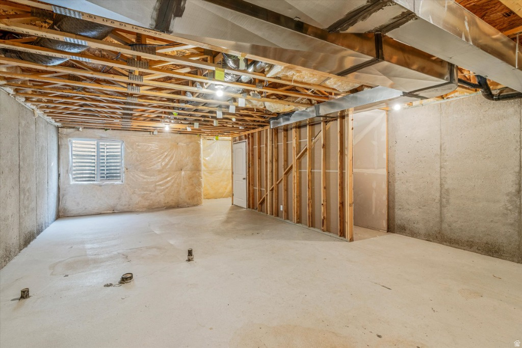 5653 W PELICAN RIDGE LN West Valley City, UT 84118