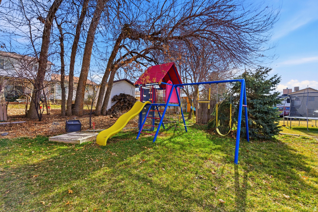 1048 E CHERRY LN Layton, UT 84040