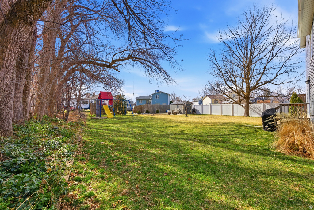 1048 E CHERRY LN Layton, UT 84040