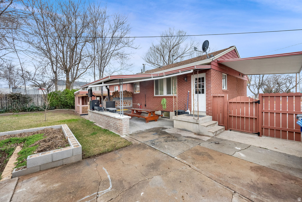 4558 S 300 W Washington Terrace, UT 84405