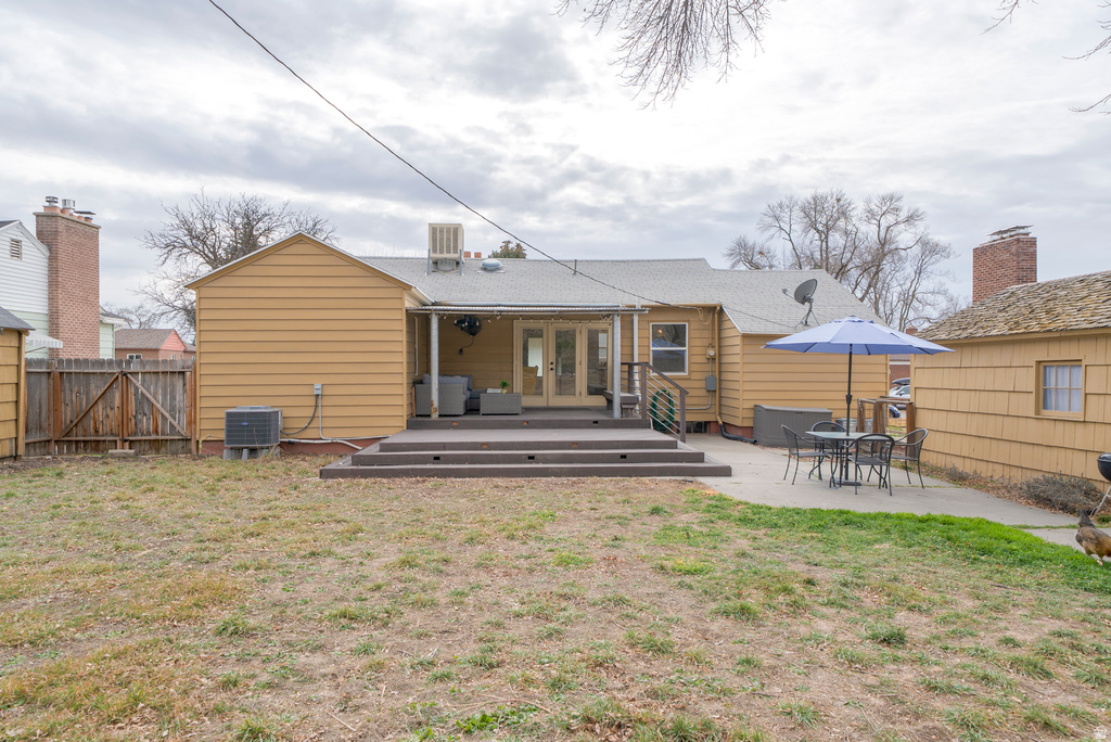 1245 E RIDGEDALE LN Salt Lake City, UT 84106