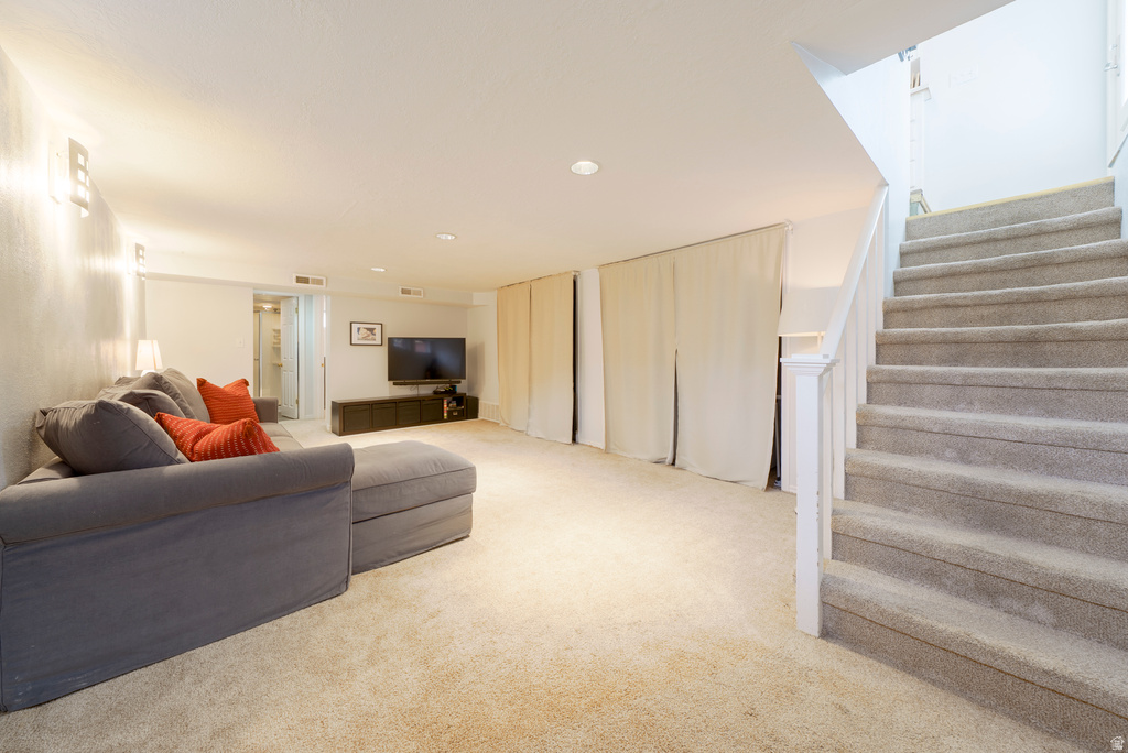 1245 E RIDGEDALE LN Salt Lake City, UT 84106