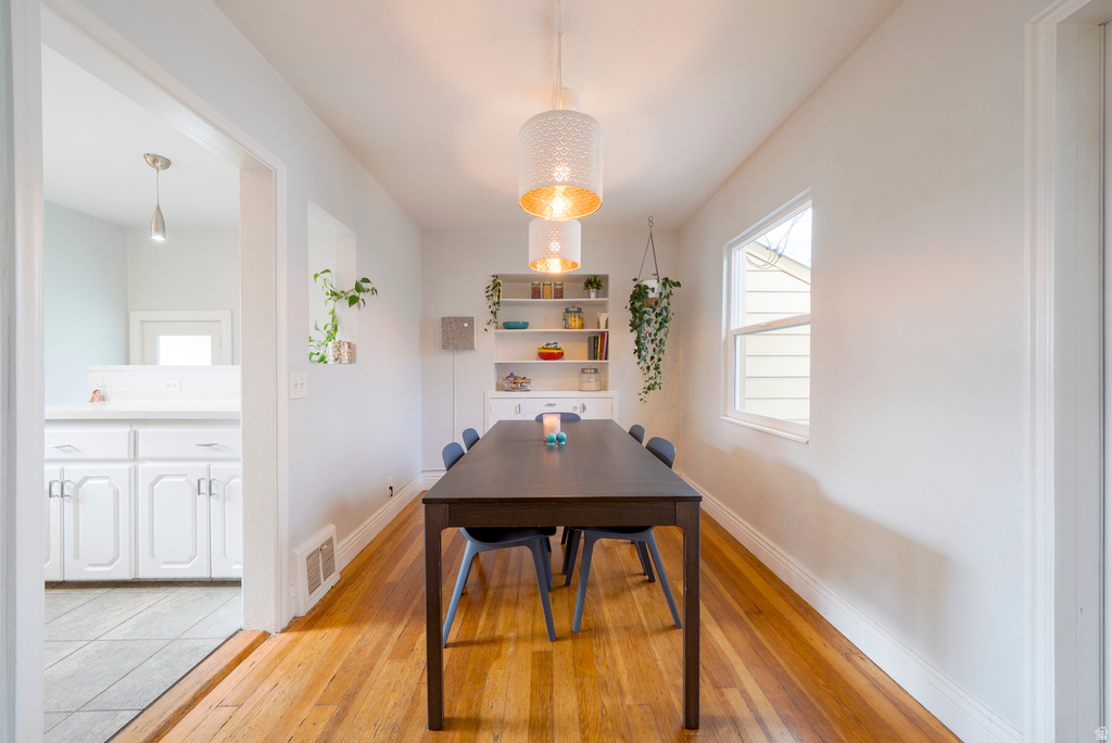 1245 E RIDGEDALE LN Salt Lake City, UT 84106