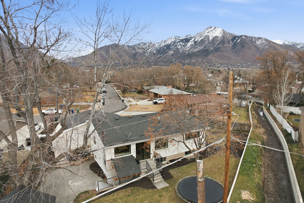 4020 S OLIVER DR Holladay, UT 84124