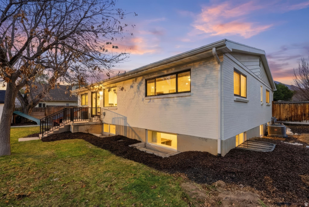 4020 S OLIVER DR Holladay, UT 84124