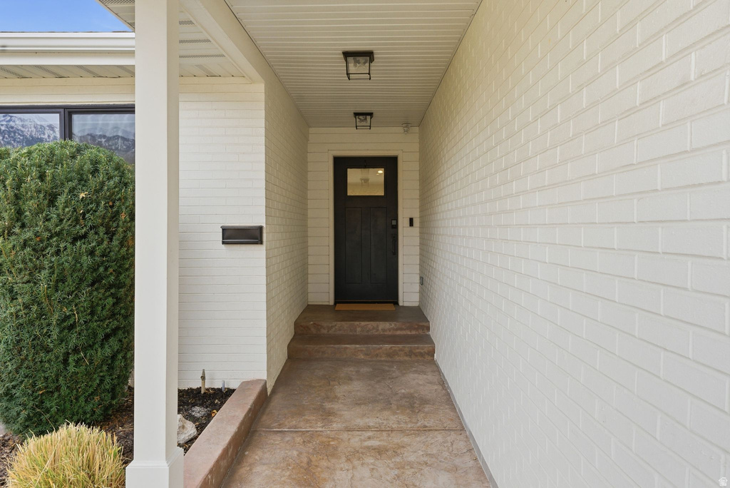 4020 S OLIVER DR Holladay, UT 84124