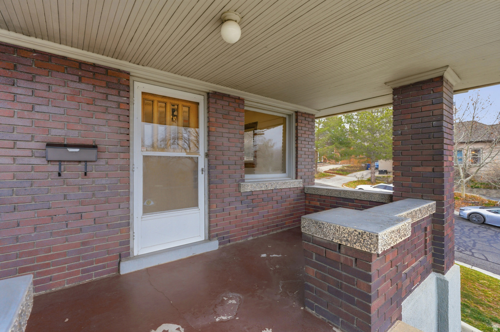 687 E 6TH AVE Salt Lake City, UT 84103