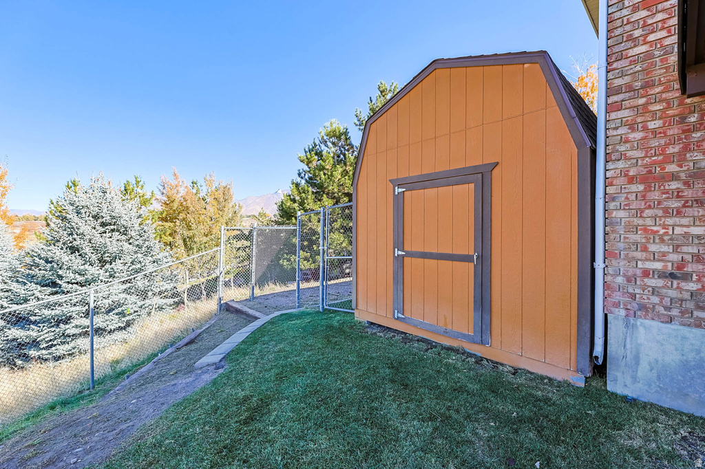 2342 E CHARROS RD Sandy, UT 84092