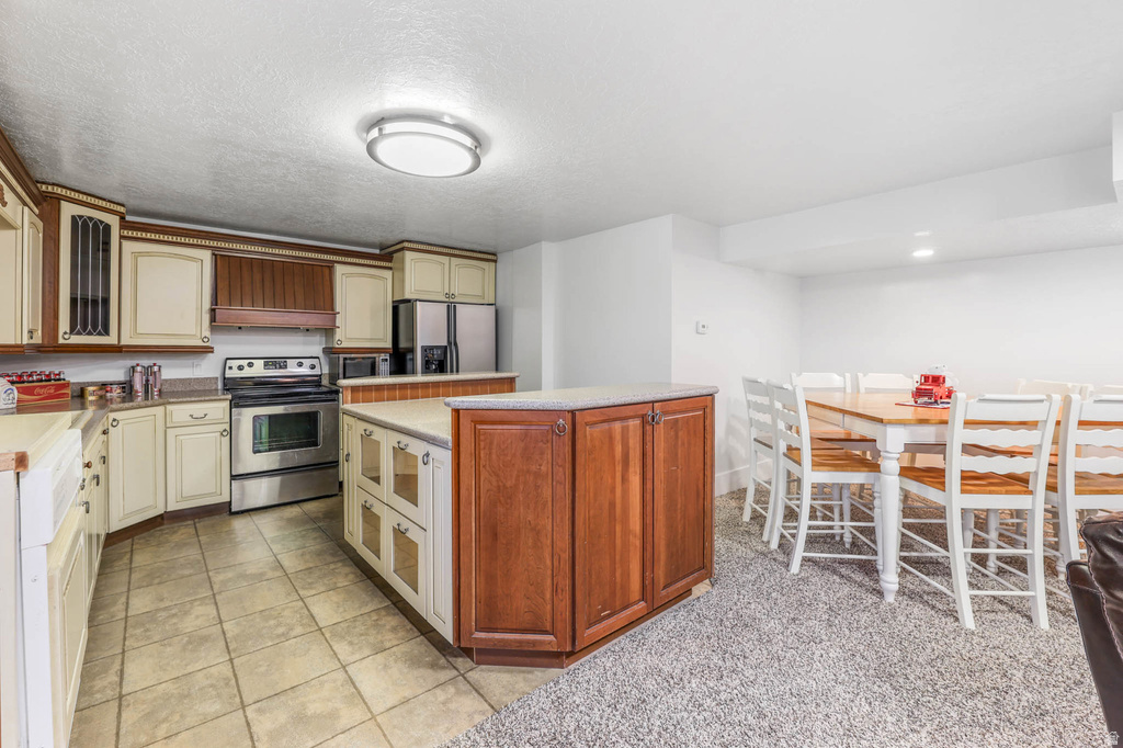 2342 E CHARROS RD Sandy, UT 84092