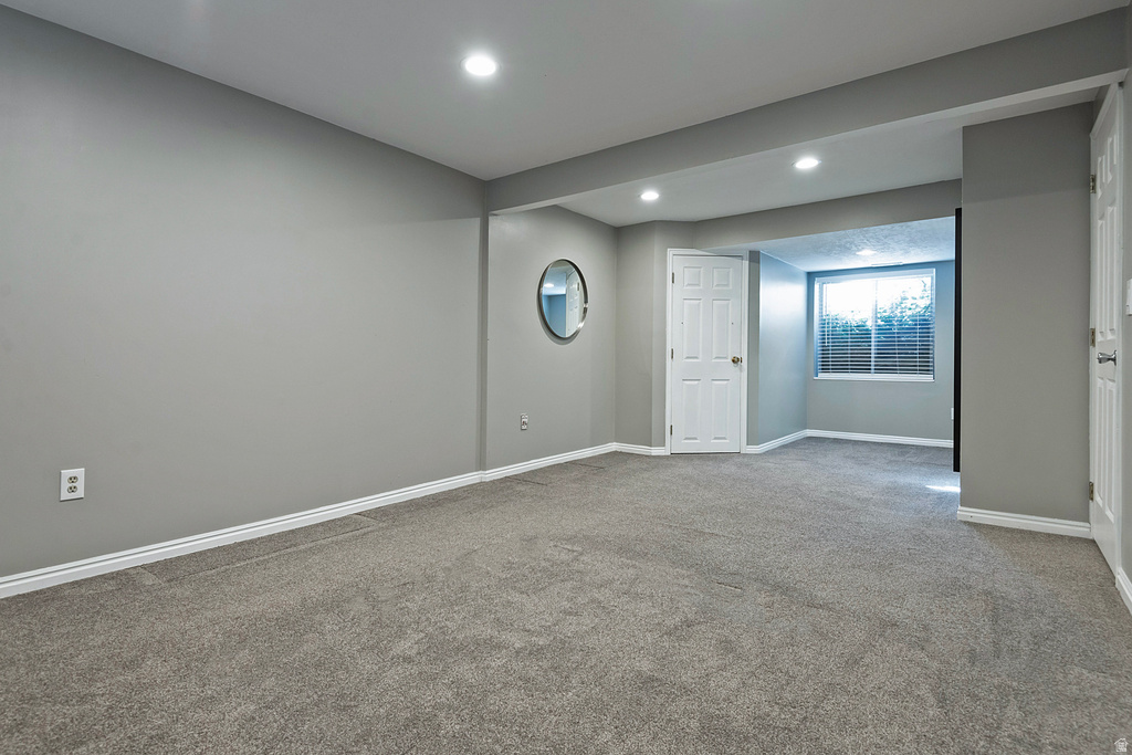 2553 W MASONS MILE DR Taylorsville, UT 84129