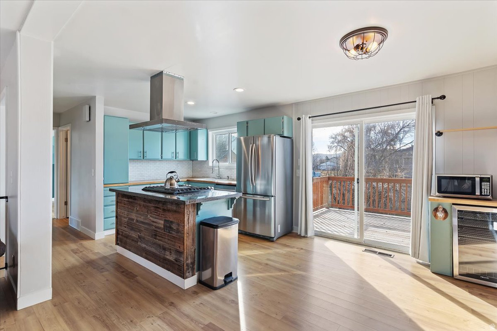 1593 E 6600 S Uintah, UT 84405