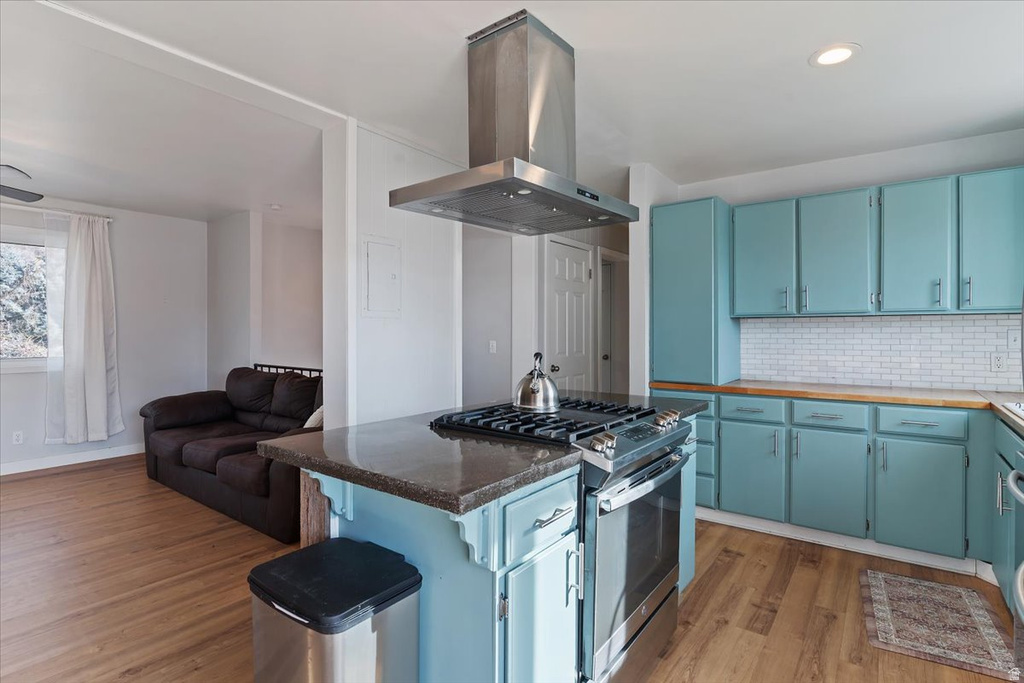 1593 E 6600 S Uintah, UT 84405